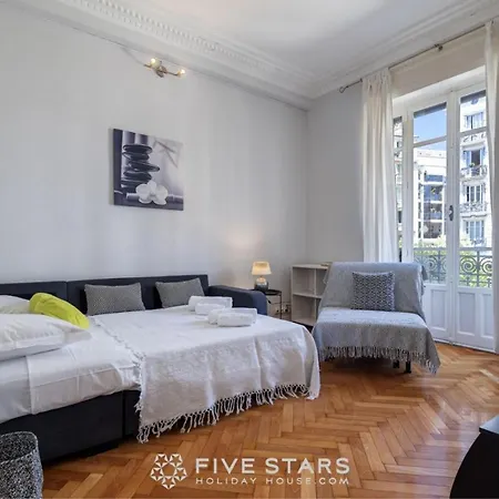 Studio 53 Five Stars Holiday House Apartment *